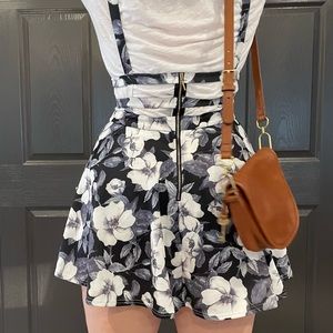 🪷 Floral Suspender Skirt Size XL